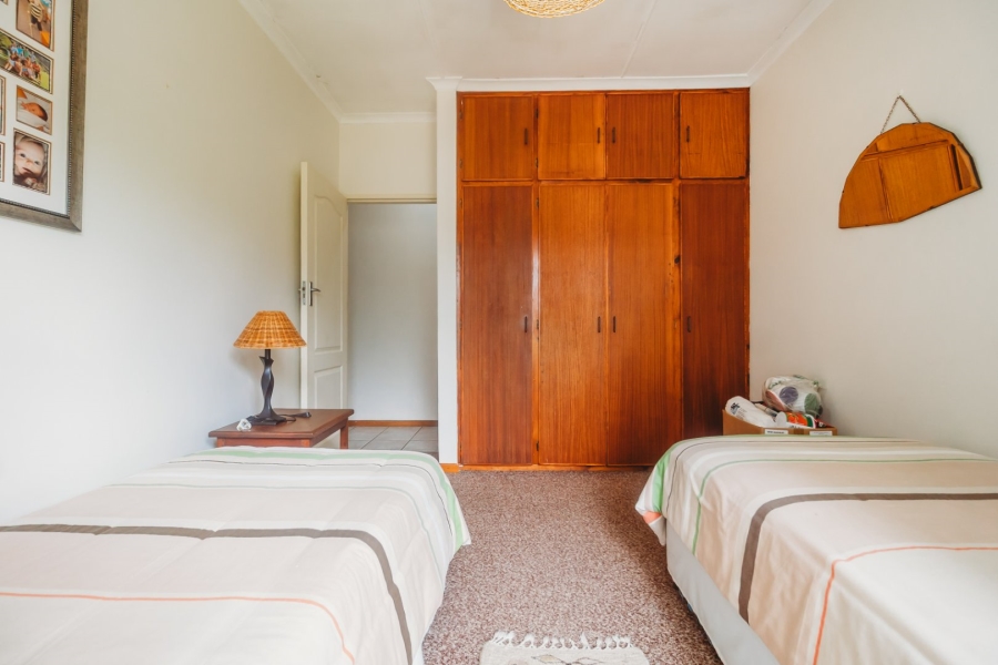 4 Bedroom Property for Sale in Denver Park Western Cape